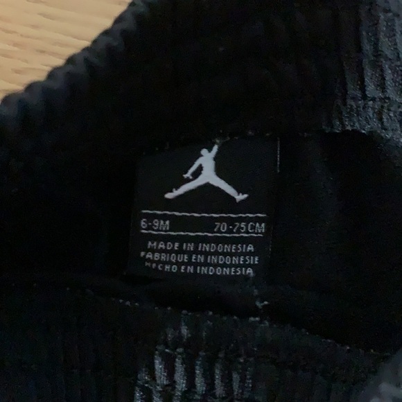 Baby Jordan Track Pants - Picture 3 of 4